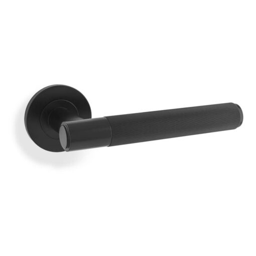 Alexander & Wilks AW222BL, Reeded Spitfire Lever Handle in Black.