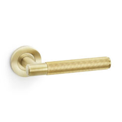 Alexander & Wilks AW222SBPVD, Reeded Spitfire Lever Handle in Satin Brass PVD.